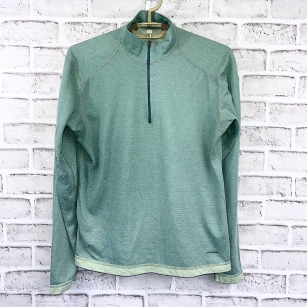 |•PATAGONIA•| Green Activewear Zip Long Sleeve Top